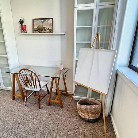Industrial Yet Modern, 1Bd 1Bth Apt - Woden Phillip Esterno foto