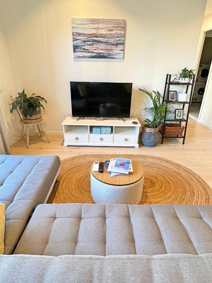Industrial Yet Modern, 1Bd 1Bth Apt - Woden Phillip Esterno foto
